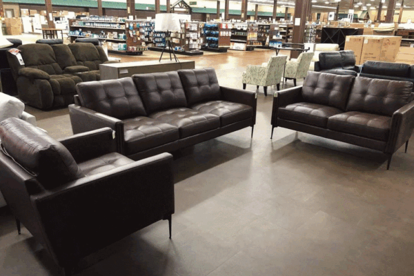 Maximizing Value with Truckload Furniture Liquidation